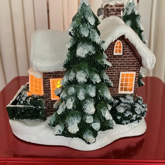 Thomas Kinkade “Painter of Light” Collectible Lighted “A Village Of Christmas” - Picture 2 of 10